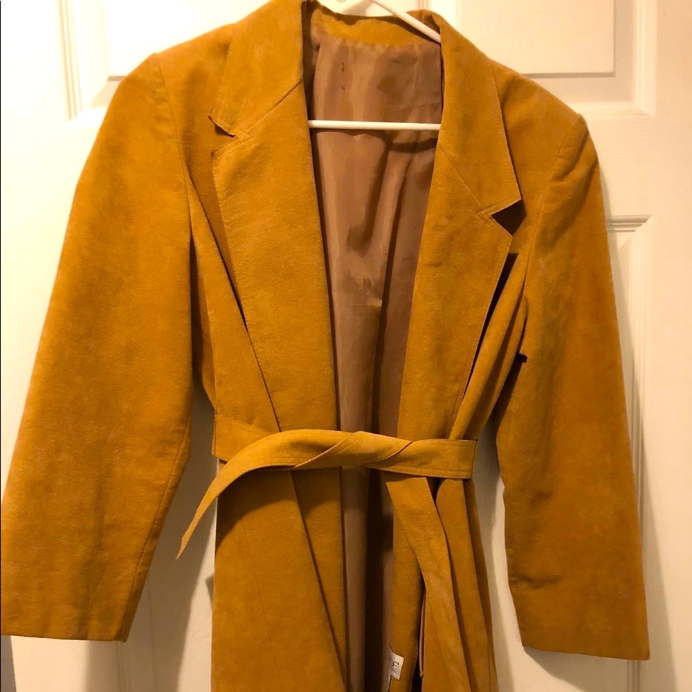 VINTAGE ULTRASUEDE midi jacket from 60’s or 70’s. Wonderful condition.
